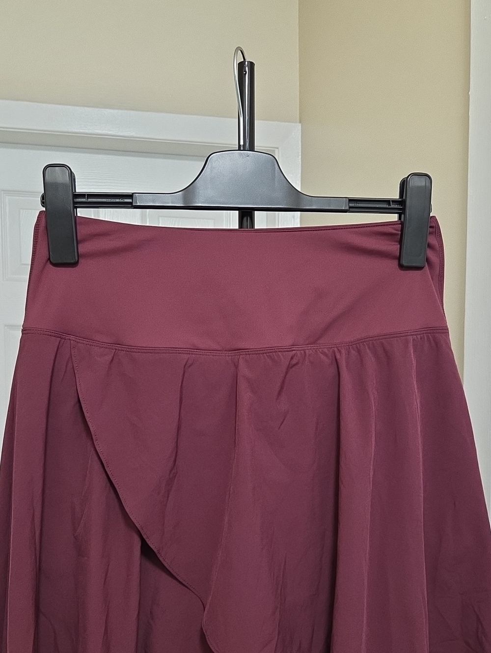 HALARA Burgundy High-Low Ruffle Wrap Skirt Flowy Asymmetrical Midi Skirt - Picture 3 of 7
